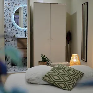 studio-refait-a-neuf-parcours-des-arts-centre-historique.fr-provencehotel.com/