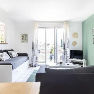 apt-beautiful-with-terrace-private-parking.midi-pyreneeshotels.com/