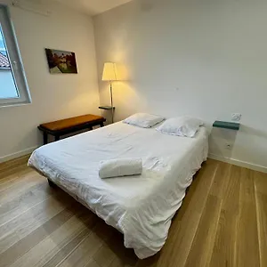 Privee Avec Salle De Bains Partagee-le Sapin Séjour chez l'habitant